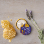 burt’s bees 100% natural origin moisturising lip butter with lavender and honey, 1 tin 11.3 g